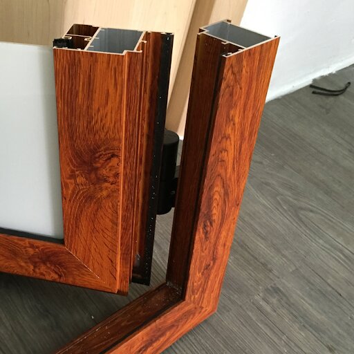 Cửa nhôm Xingfa vân gỗ